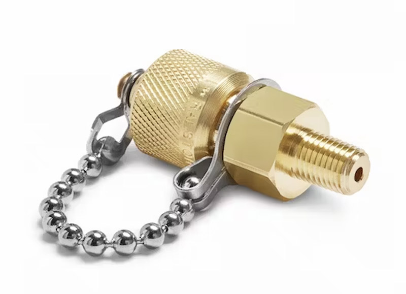 QTFT-0.5MB0 1/16" male NPT x male QT, no check-valve, with cap and chain, brass