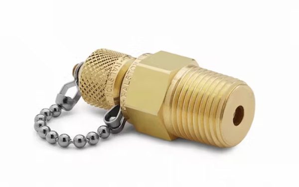 QTFT-4MB0 1/2" male NPT x male Quick-test, no check-valve, with cap and chain, brass